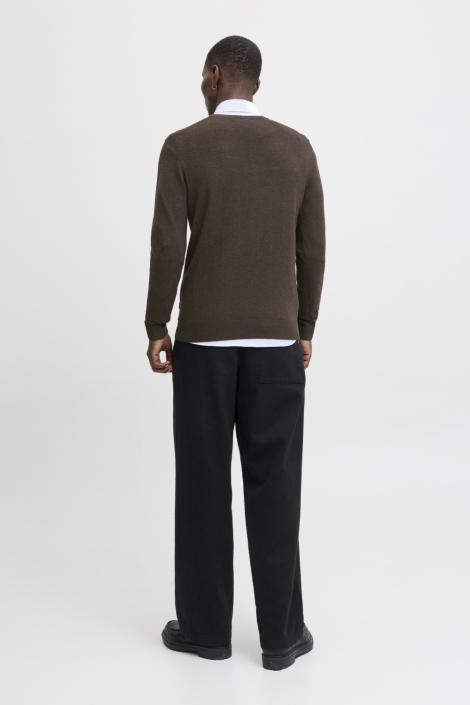 Jack & Jones bruine heren trui | Model