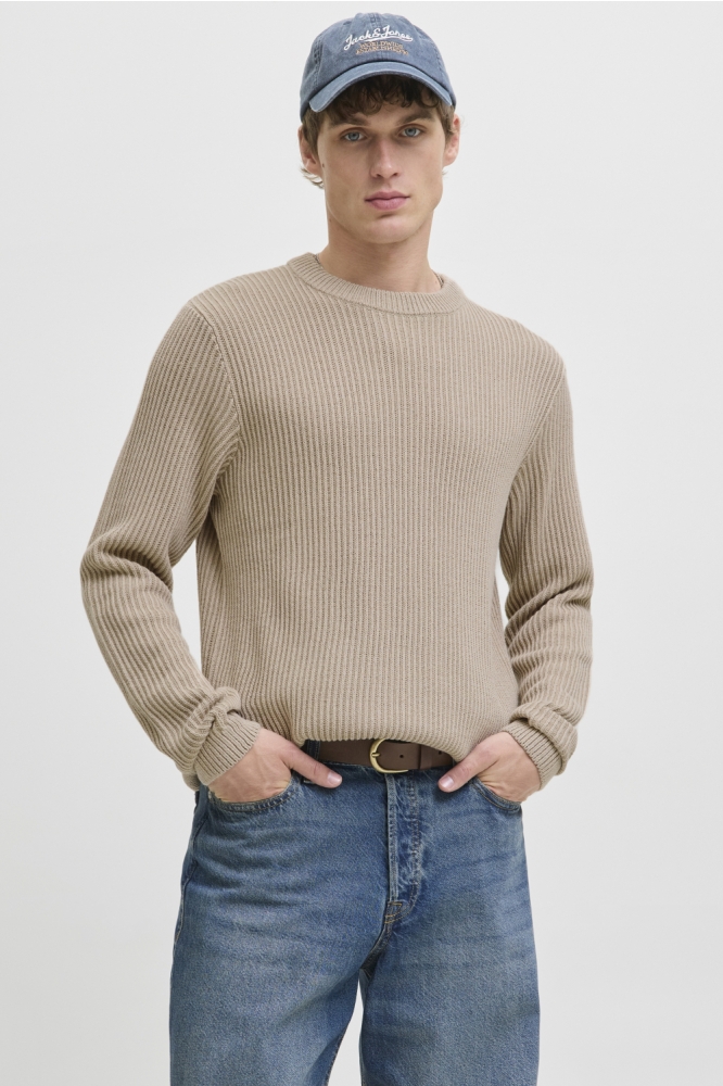 Jack & Jones beige heren trui | Model vooraanzicht