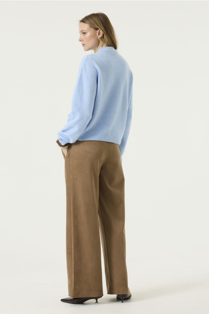Garcia blauwe dames trui | Model achteraanzicht