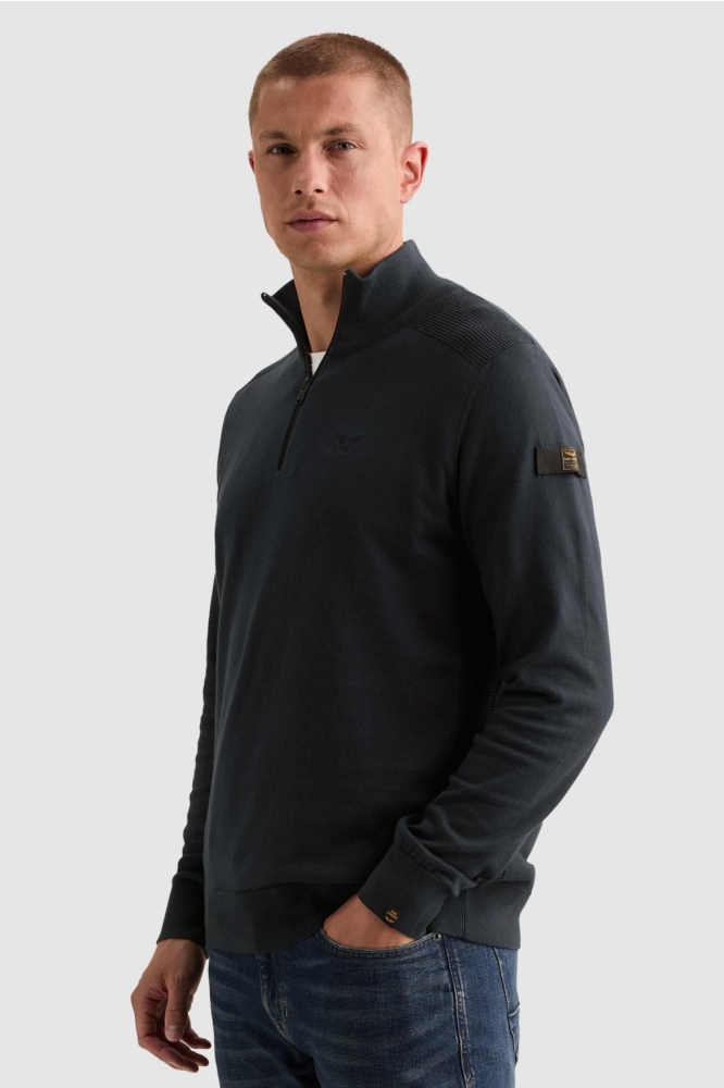 PME legend blauwe heren trui | Model zijaanzicht
