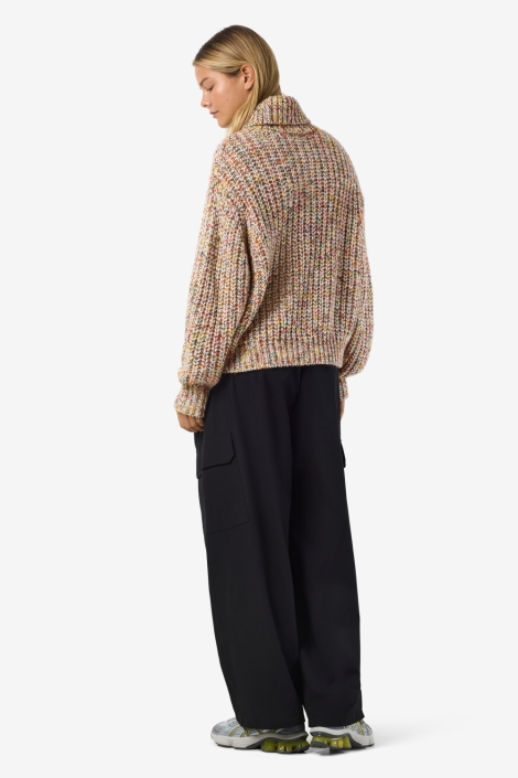 Noisy may beige dames trui | Model achteraanzicht