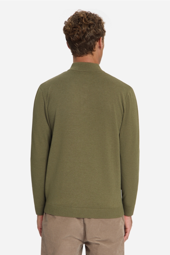 NO-EXCESS groene heren trui | Model achteraanzicht