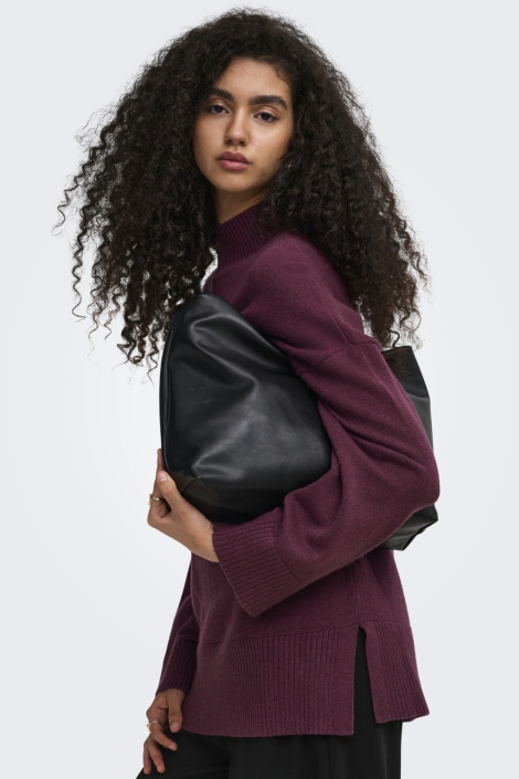 Only bordeaux dames trui | Model zijaanzicht
