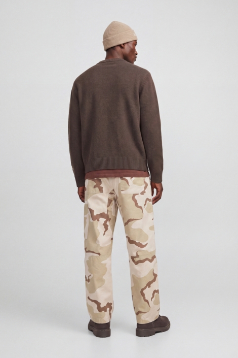Jack & Jones bruine heren trui | Model achteraanzicht