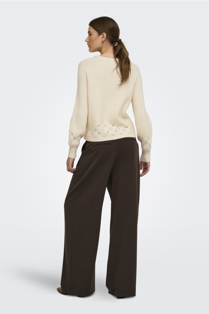 Only ecru dames trui | Model achteraanzicht