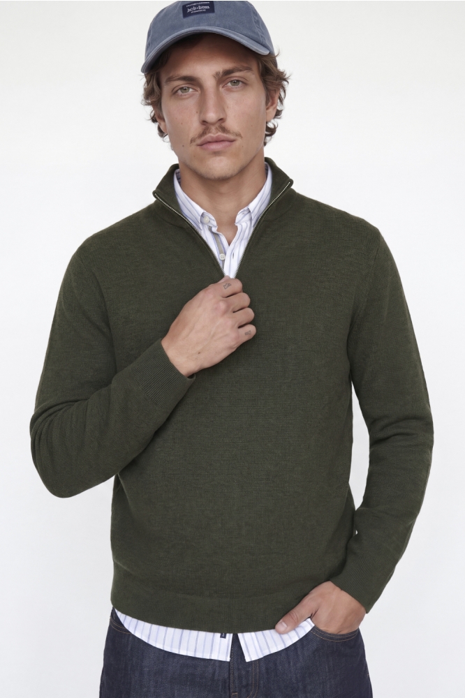Jack & Jones groene heren trui | Model vooraanzicht