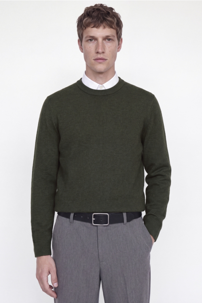 Jack & Jones groene heren trui | Model vooraanzicht