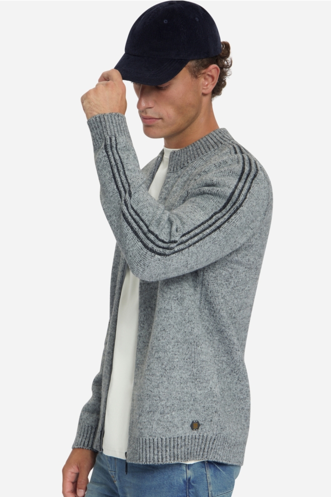 NO-EXCESS grijze heren vest | Model zijaanzicht