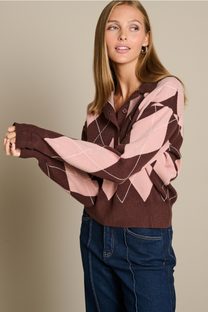 LolaLiza bruine dames trui | Model vooraanzicht
