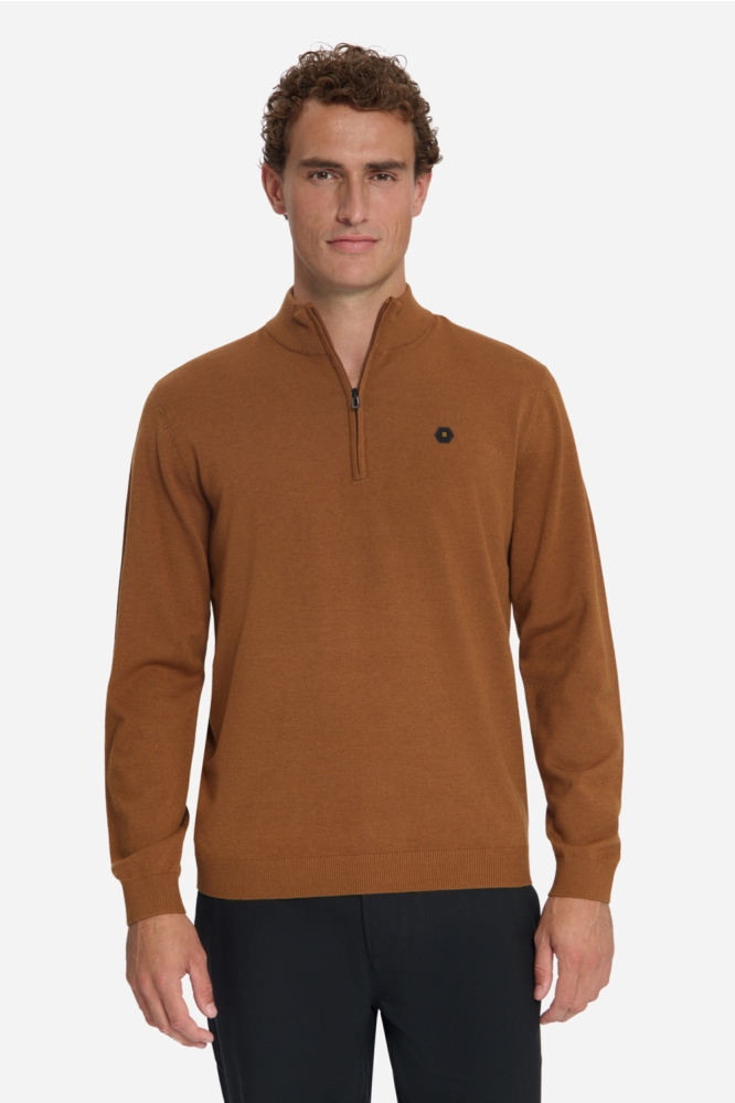 NO-EXCESS camel heren trui | Model vooraanzicht