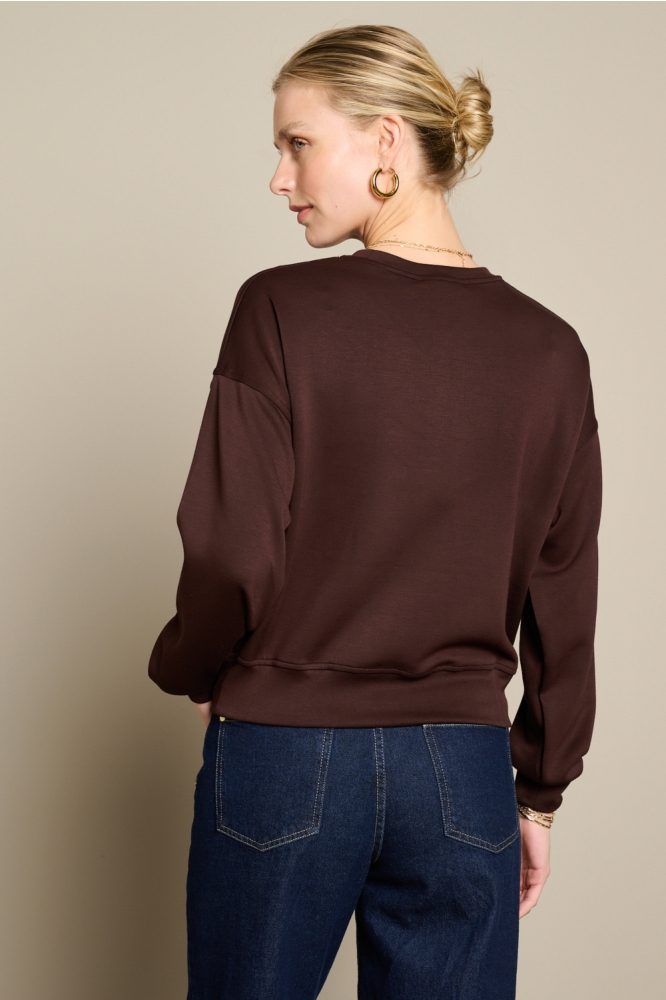 LolaLiza bruine dames sweater | Model achteraanzicht
