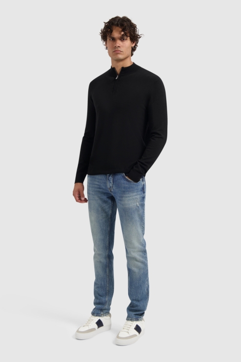 Pure Path zwarte heren trui | Model