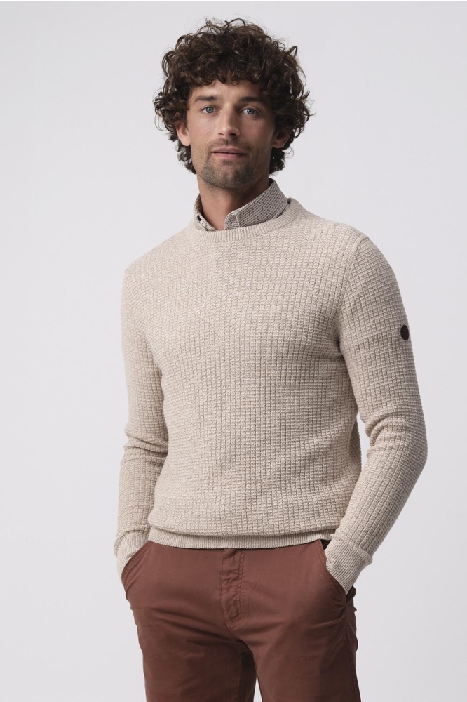 Campbell beige heren trui | Model vooraanzicht