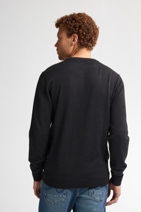 Petrol Industries bruine heren trui | Model achteraanzicht