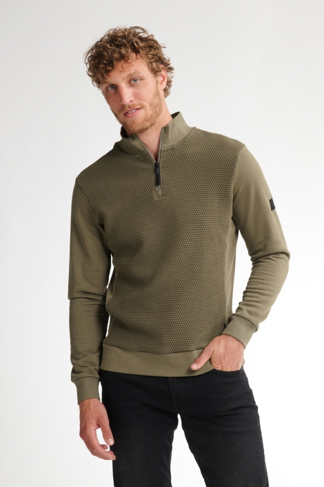 Petrol Industries groene heren trui | Model vooraanzicht