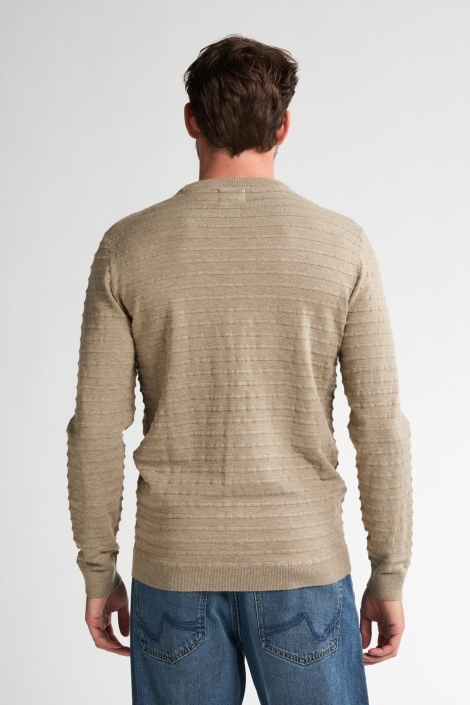 Petrol Industries camel heren trui | Model achteraanzicht