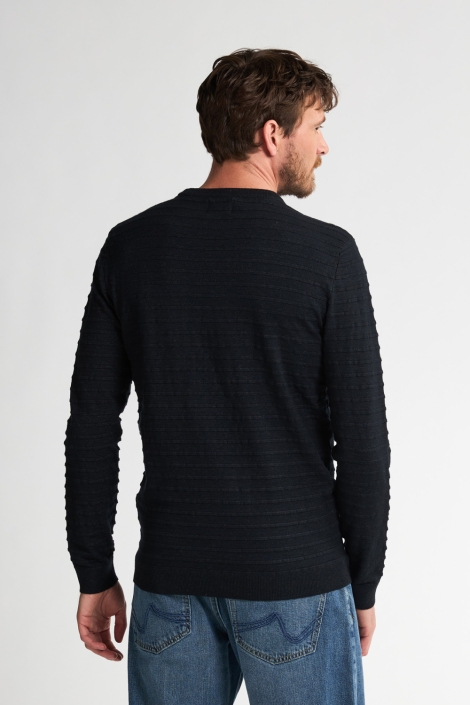 Petrol Industries zwarte heren trui | Model achteraanzicht