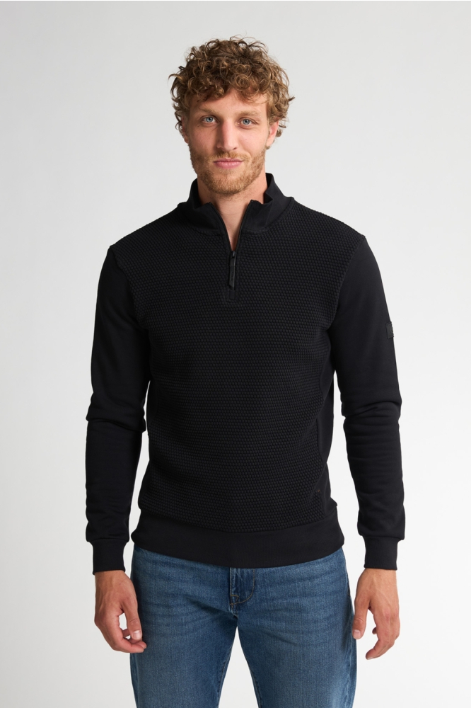 Petrol Industries zwarte heren sweater | Model vooraanzicht