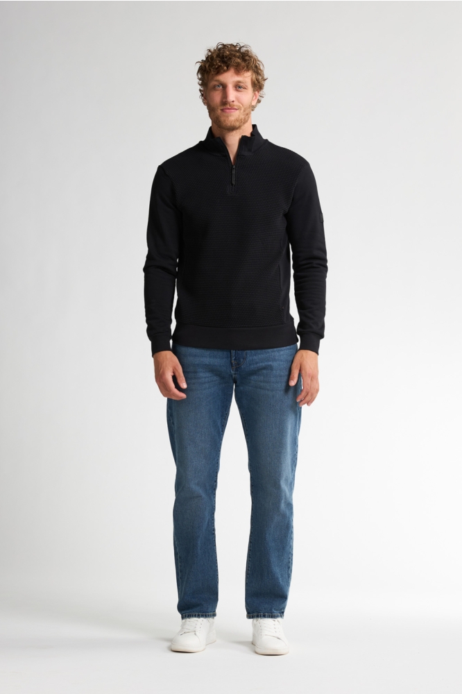 Petrol Industries zwarte heren sweater | Model