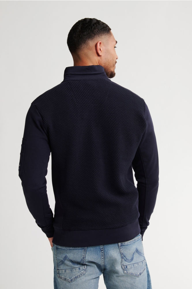 Petrol Industries blauwe heren vest | Model achteraanzicht