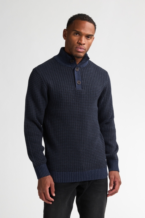 Petrol Industries blauwe heren trui | Model vooraanzicht