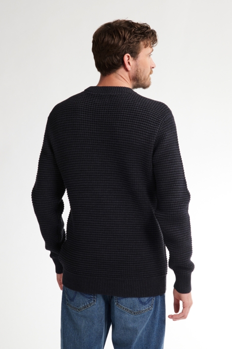 Petrol Industries zwarte heren trui | Model achteraanzicht