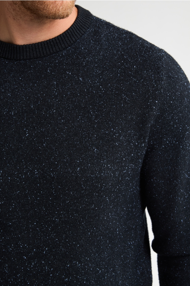 Petrol Industries blauwe heren trui | Close up