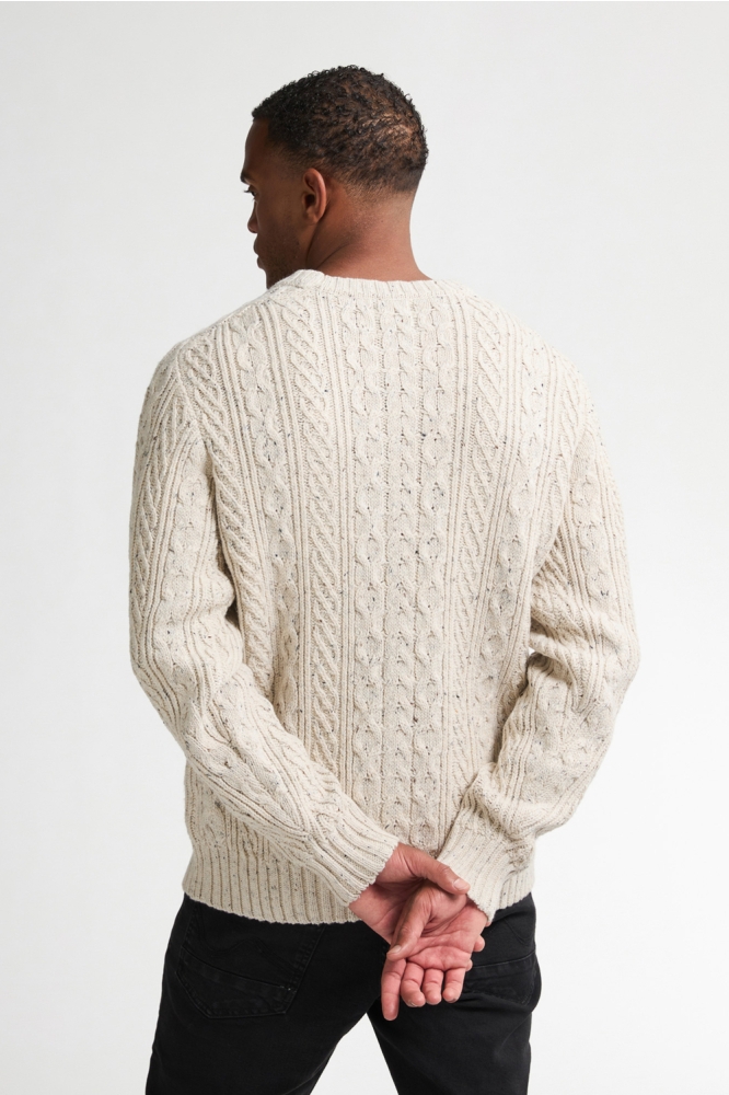 Petrol Industries beige heren trui | Model achteraanzicht