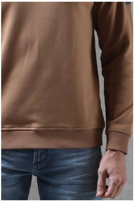 Gabbiano camel heren sweater | Close up