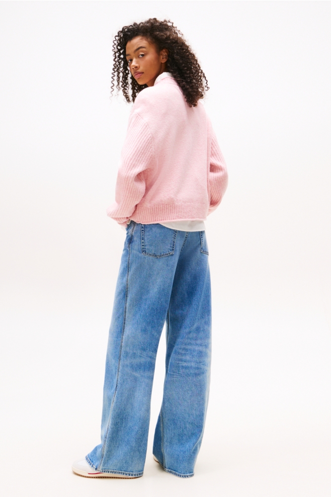 Tommy Jeans roze dames trui | Model