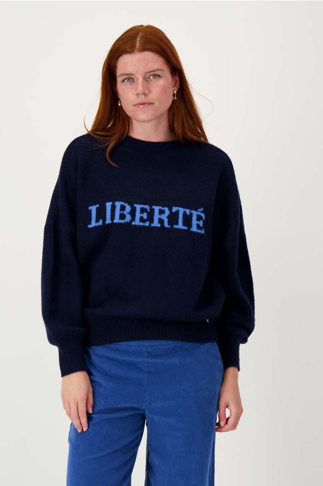 Zusss blauwe dames trui | Model vooraanzicht