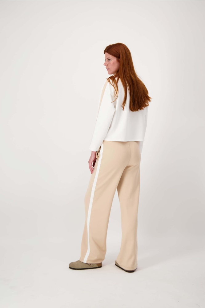 Zusss beige dames sweater | Model