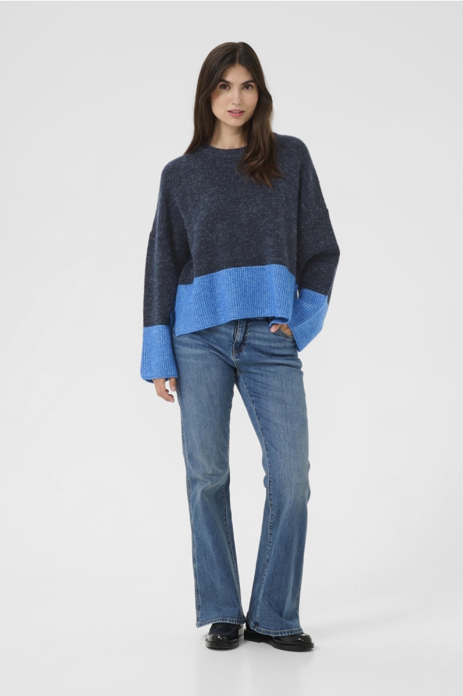 Culture blauwe dames trui | Model