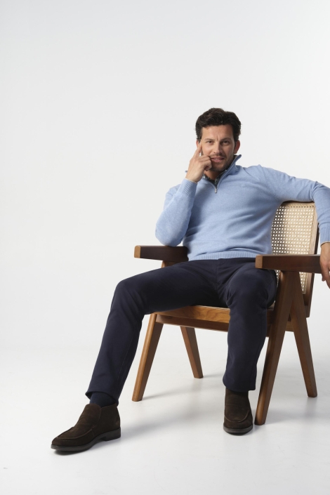 Campbell blauwe heren trui | Model