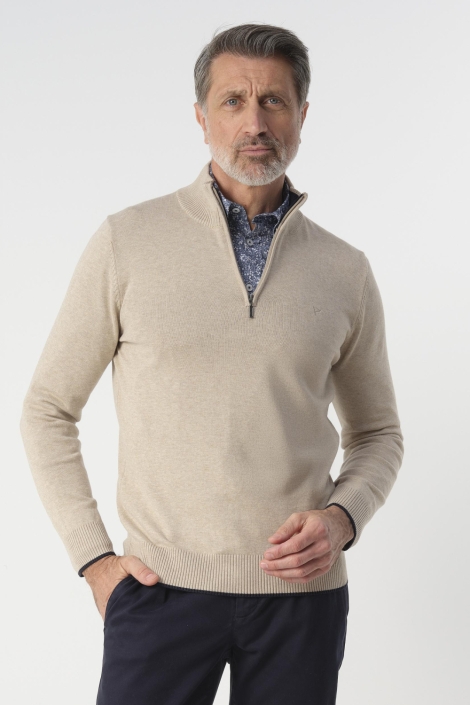 Campbell beige heren trui | Model vooraanzicht