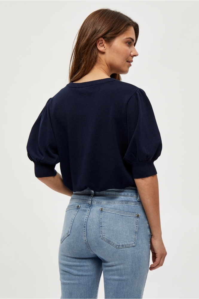 Minus blauwe dames trui | Model achteraanzicht