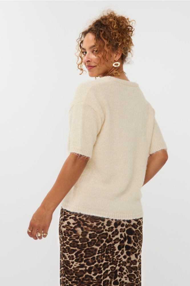 Ydence beige dames trui | Model achteraanzicht