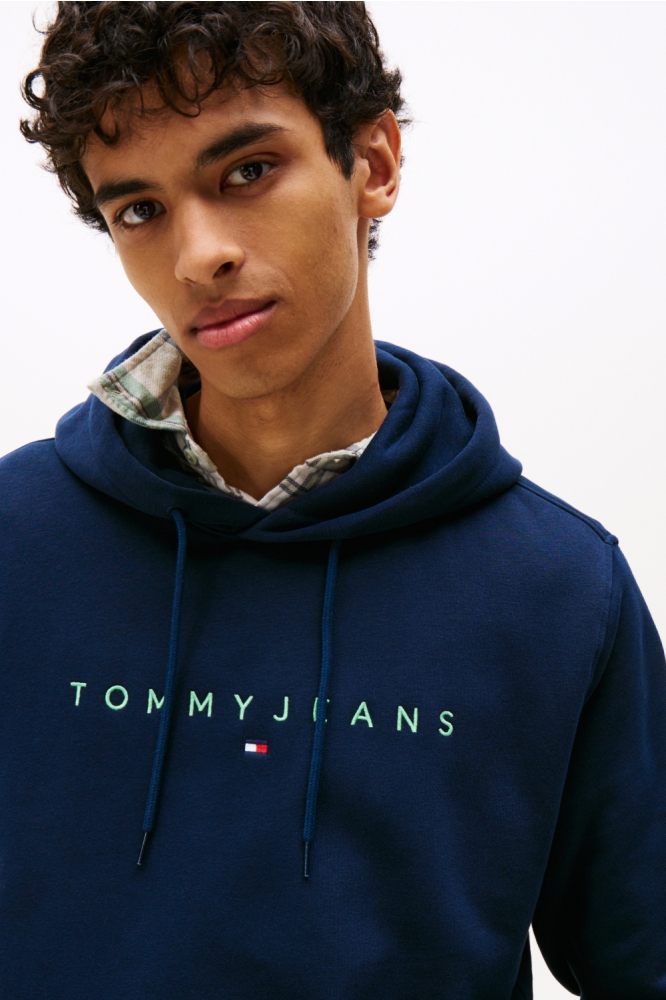 Tommy Jeans blauwe heren sweater | Close up
