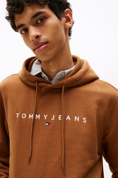 Tommy Jeans camel heren sweater | Close up