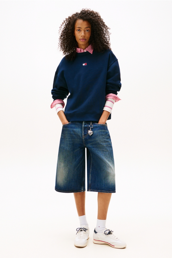 Tommy Jeans blauwe dames sweater | Model