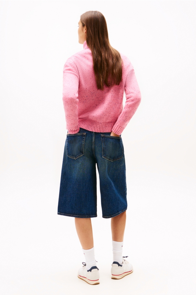 Tommy Jeans roze dames trui | Model achteraanzicht