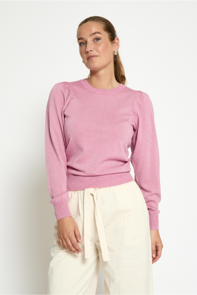 Peppercorn roze dames trui | Model vooraanzicht