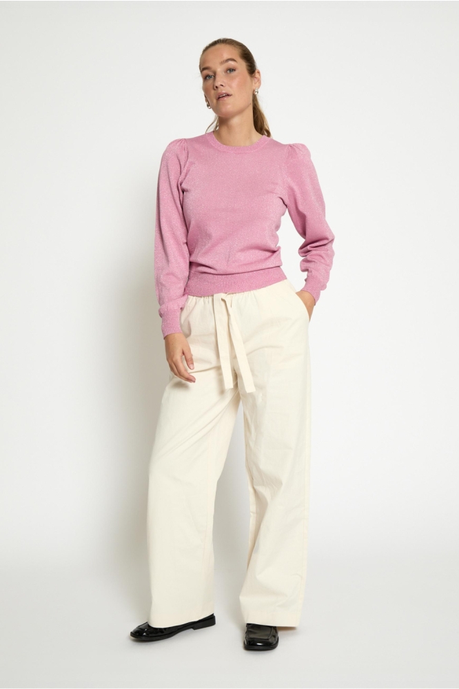 Peppercorn roze dames trui | Model