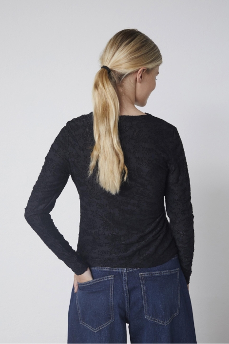 SisterS point zwarte dames t-shirt | Model achteraanzicht