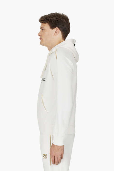 Cruyff witte heren sweater | Model zijaanzicht