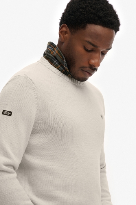 Superdry beige heren trui | Model zijaanzicht