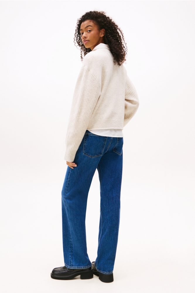 Tommy Jeans beige dames trui | Model