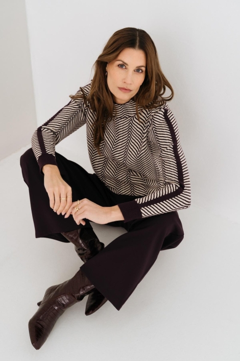 Maicazz paarse dames trui | Model