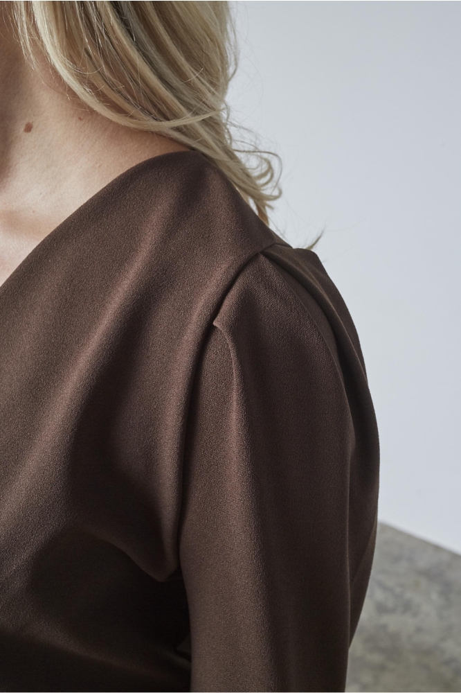 SisterS point bruine dames t-shirt | Close up