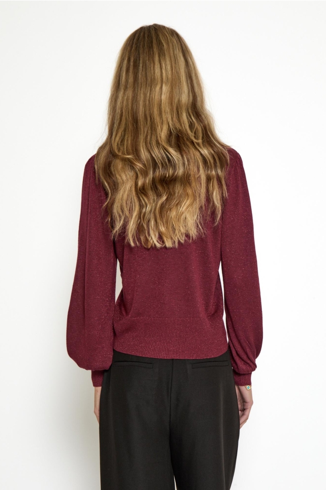 Minus bordeaux dames trui | Model achteraanzicht